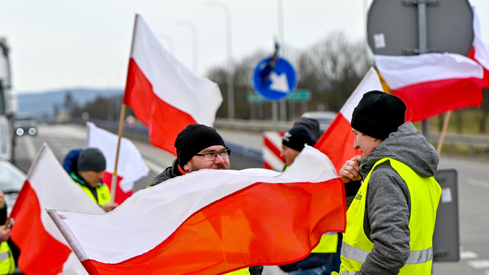 polish-farmers-ukraine-border-protest