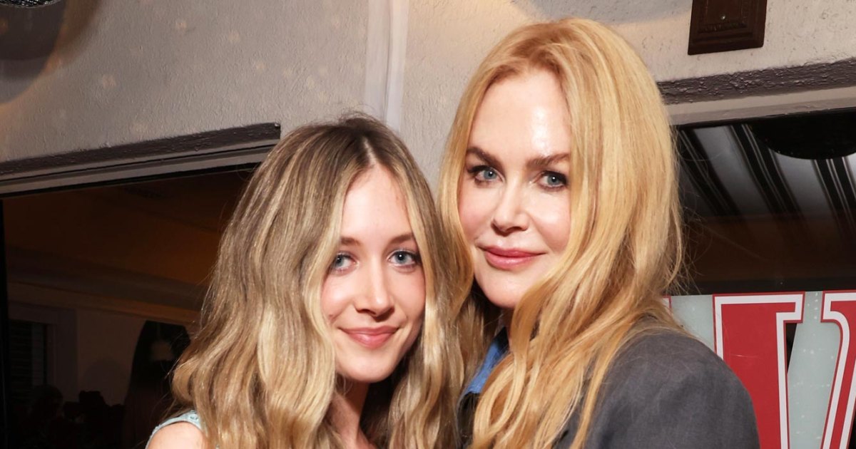 bella-cruise-sunday-rose-modeling