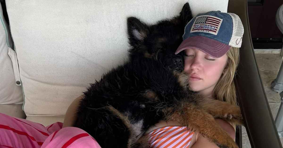 sydney-sweeney-new-dog-engagement-split
