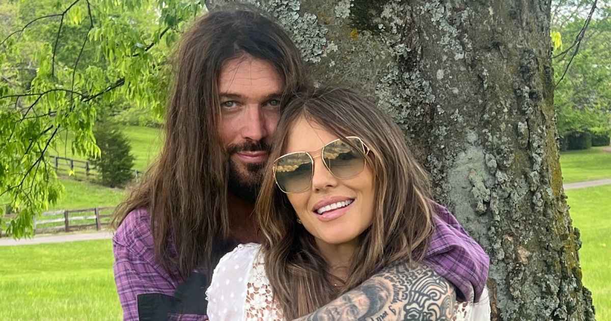 billy-ray-cyrus-elizabeth-hurley-romance