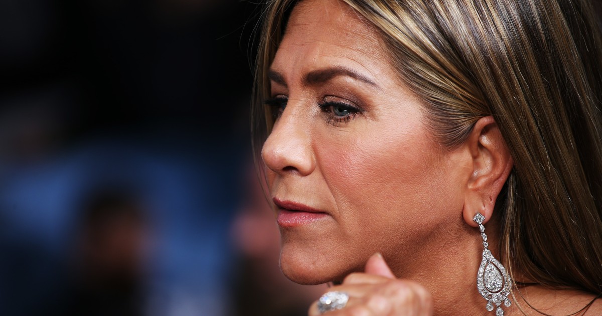 jennifer-aniston-gate-crasher