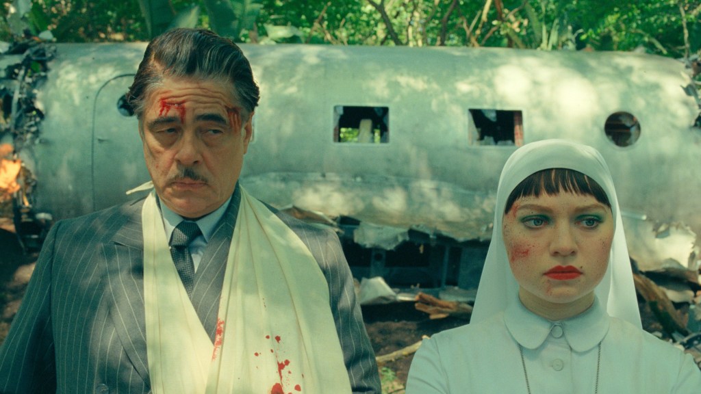 benicio-del-toro-tsa-phoenician-scheme