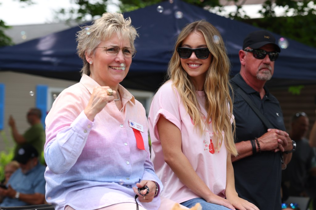 sydney-sweeney-christy-martin-transformation