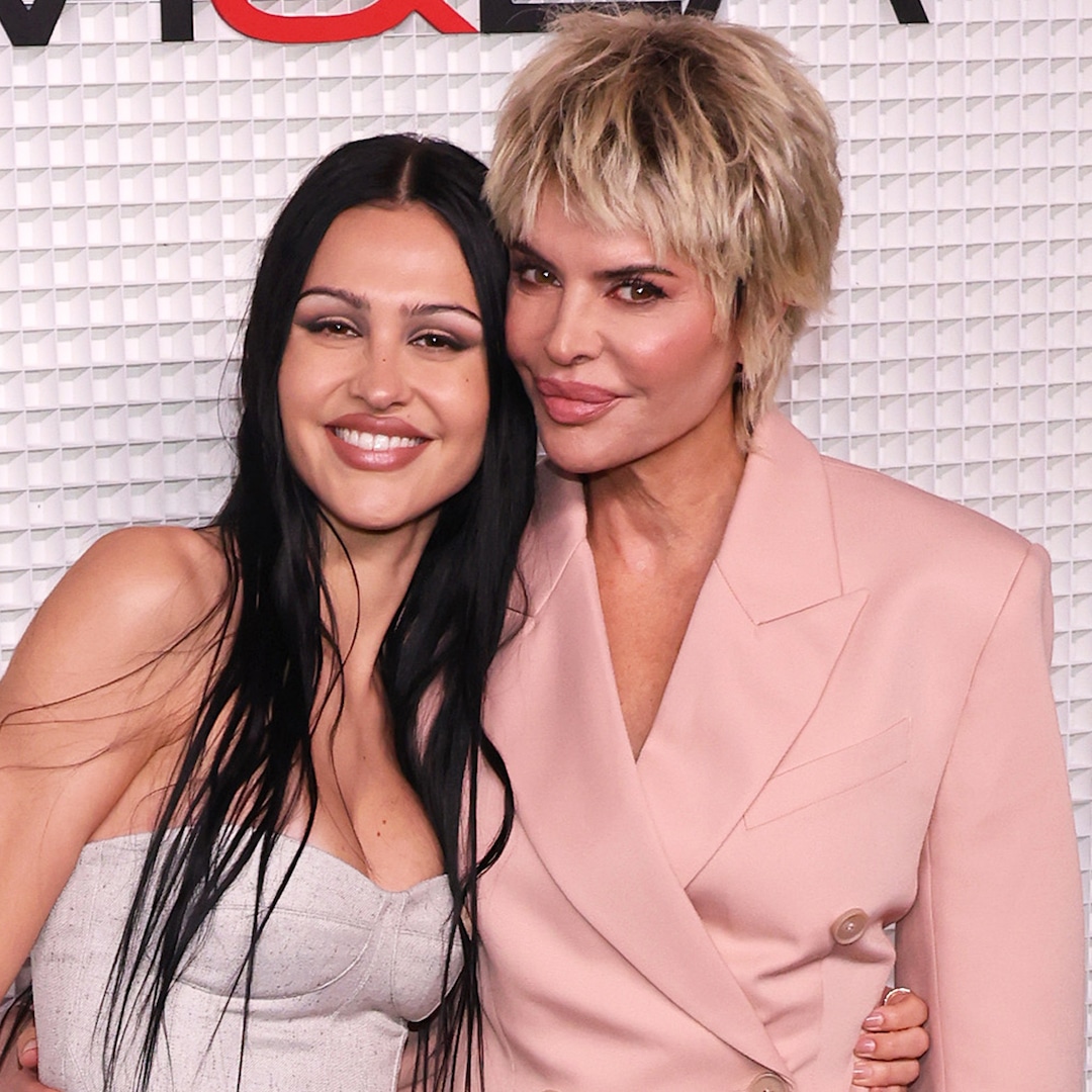 lisa-rinna-amela-hamlin-nipple-piercing